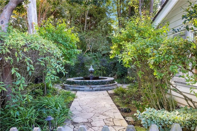 14 Chuckwagon Rd, Rolling Hills, CA 90274 - view of yard
