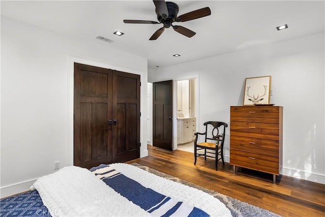 14 Chuckwagon Rd, Rolling Hills, CA 90274 - bedroom featuring wood finished floors, a closet, ensuite bathroom, visible vents, and baseboards