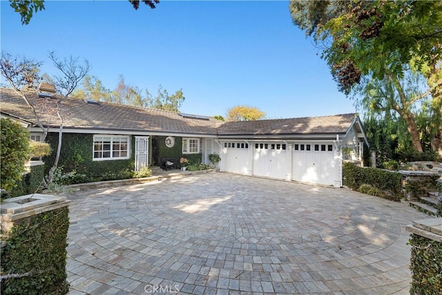 14 Chuckwagon Rd, Rolling Hills, CA 90274 - single story home featuring a garage and decorative driveway