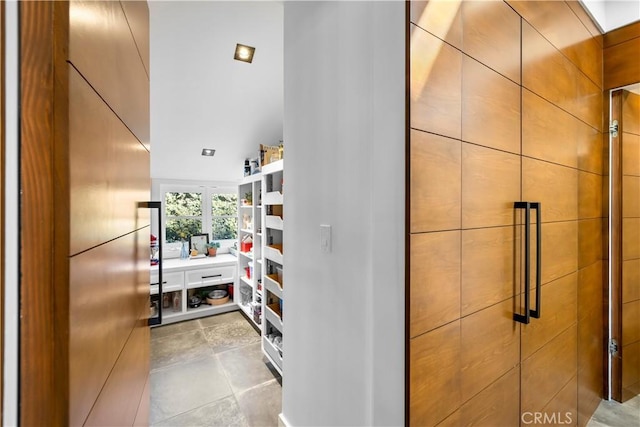 14 Chuckwagon Rd, Rolling Hills, CA 90274 - view of hall