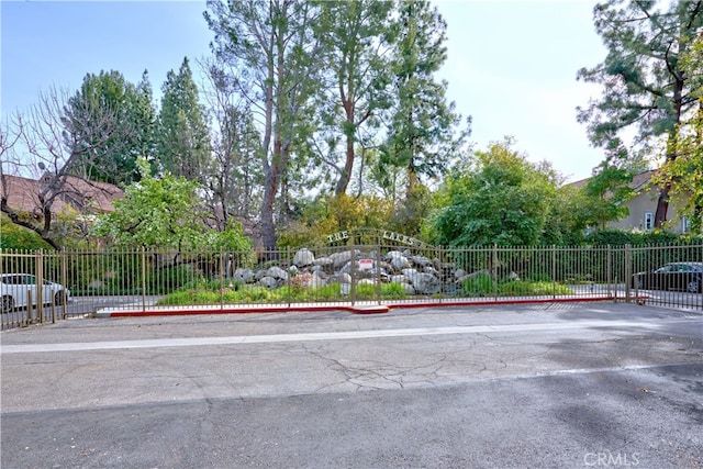 7050 Shoup Ave Unit 173, Canoga Park, CA 91303 - exterior space with fence and uncovered parking