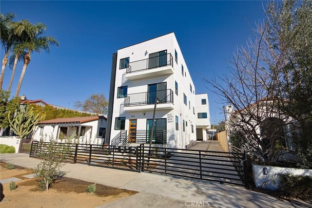 3024 Wellington Rd, Los Angeles, CA 90016 - photo 16