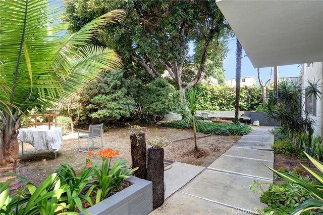 4343 Finley Ave Unit 35, Los Angeles, CA 90027 - view of patio / terrace