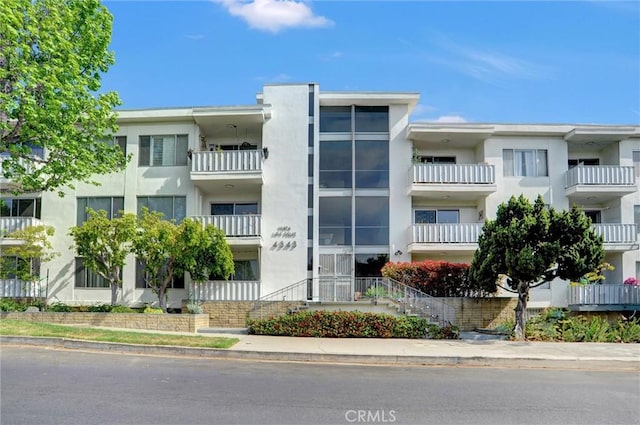 4343 Finley Ave Unit 35, Los Angeles, CA 90027 - view of apartment building / complex
