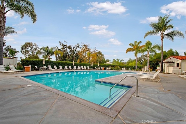 6008 Paseo Salinero, Carlsbad, CA 92009 - pool with fence and a patio area