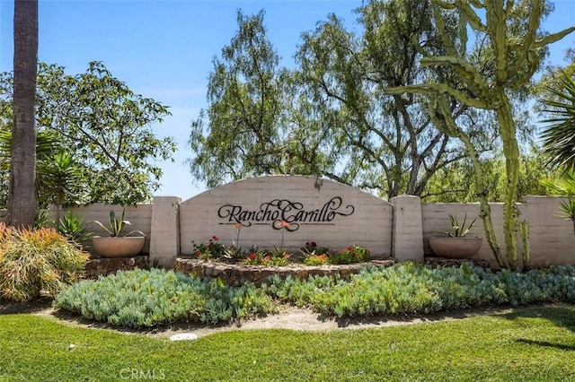 6008 Paseo Salinero, Carlsbad, CA 92009 - community sign with fence