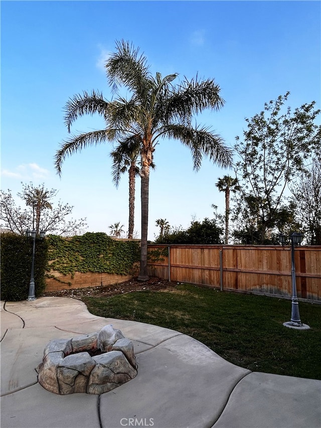 5743 Kendall Ct, Rancho Cucamonga, CA 91739 - view of yard with a patio area