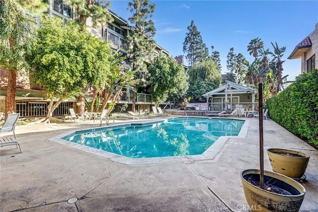 18324 Clark St Unit 315, Tarzana, CA 91356 - pool with a patio
