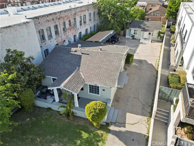 bird's eye view with a residential view