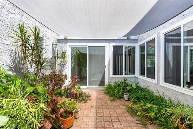 7701 Quimby Ave, West Hills, CA 91304 - view of patio / terrace