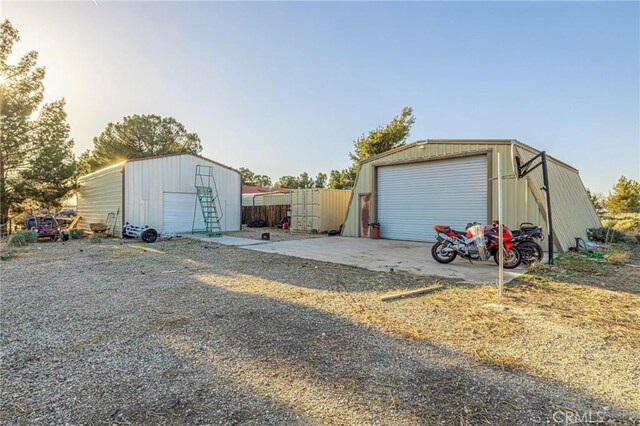 detached garage with driveway