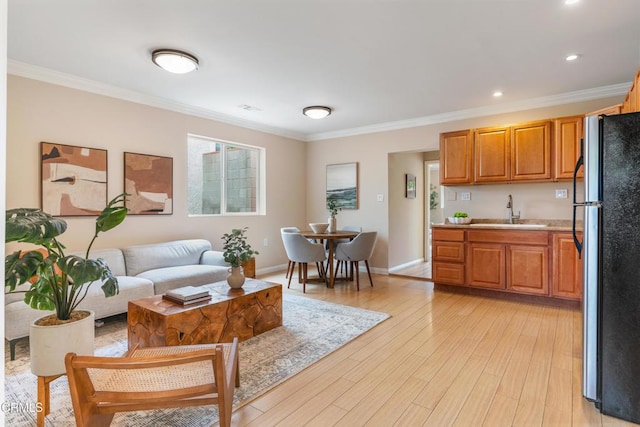 4806 Glenwood Ave, La Crescenta, CA 91214 - living area featuring ornamental molding, light wood-style flooring, baseboards, and recessed lighting