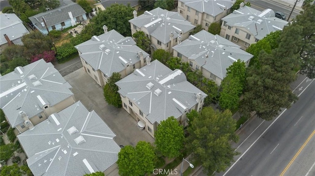 bird's eye view with a residential view