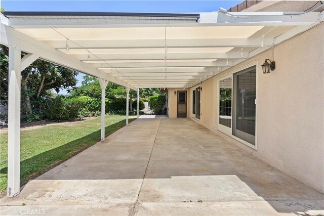 5655 Via Mensabe, Riverside, CA 92506 - view of patio