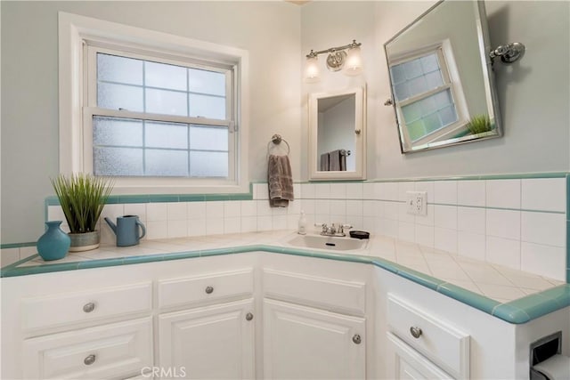 4723 E 3rd St, Long Beach, CA 90814 - bathroom featuring backsplash and vanity