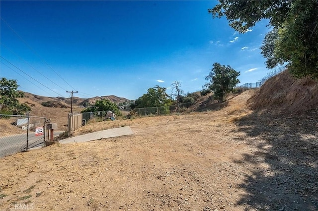 30052 Hunstock St, Castaic, CA 91384 - view of yard featuring a mountain view