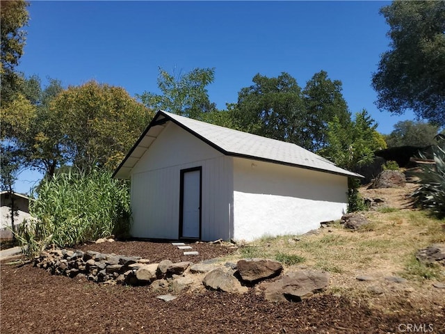 view of outbuilding with an outbuilding