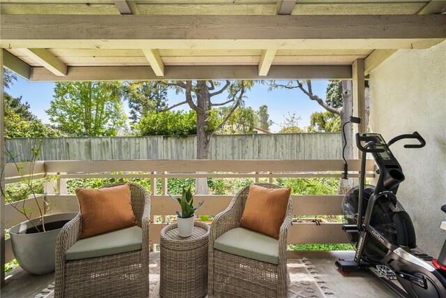 23732 Hillhurst Dr Unit 32, Laguna Niguel, CA 92677 - sunroom featuring beamed ceiling