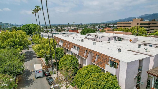 bird's eye view featuring a mountain view