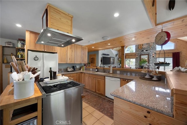 2104 St Bernard Dr, Pine Mountain Club, CA 93222 - photo 12