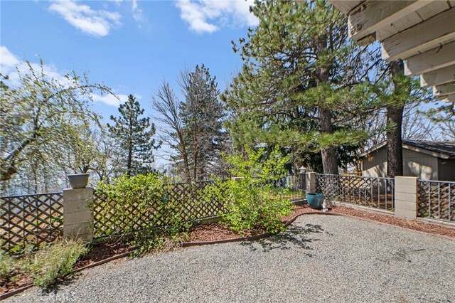 26429 Apache Trl, Rimforest, CA 92378 - view of yard