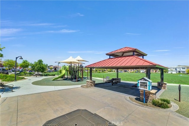 29102 Carrotwood, Lake Elsinore, CA 92530 - view of home's community with a gazebo and a yard