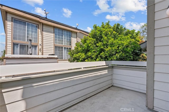 11150 Glenoaks Blvd Unit 98, Pacoima, CA 91331 - view of balcony