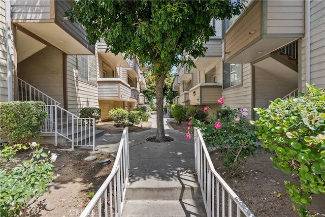 11150 Glenoaks Blvd Unit 98, Pacoima, CA 91331 - view of home's community with stairs