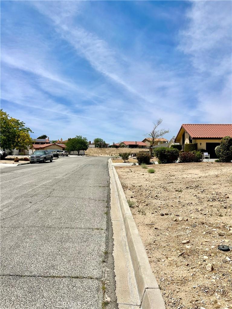 14774 Grafton Ln, Helendale, CA 92342