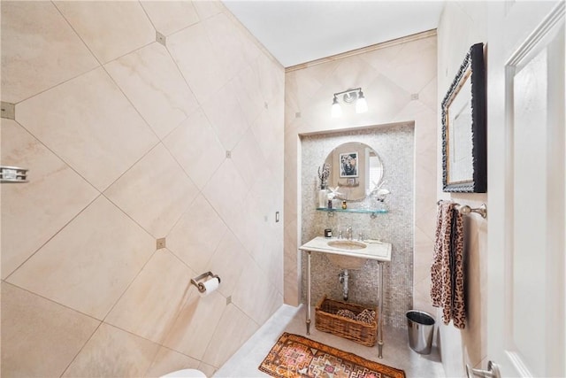 2009 Via Aguila, San Clemente, CA 92673 - bathroom featuring tile walls and a sink