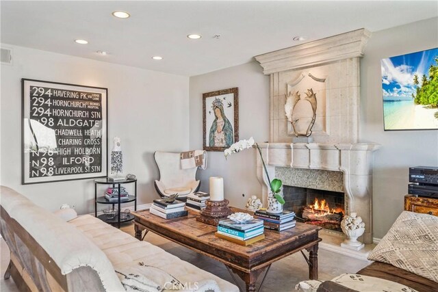 2009 Via Aguila, San Clemente, CA 92673 - living area with recessed lighting and a premium fireplace