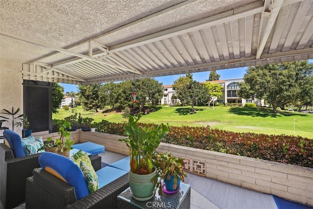 5472 Paseo Del Lago E Unit B, Laguna Woods, CA 92637 - view of patio