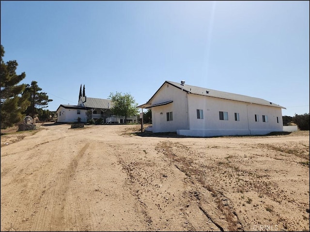8581 Montara Rd, Pinon Hills, CA 92372 - view of property exterior