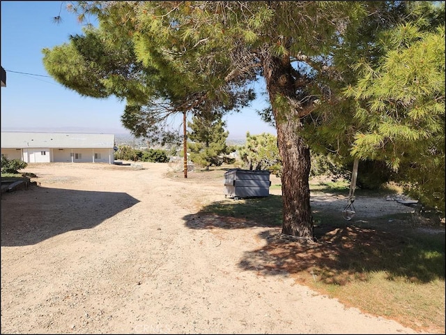 8581 Montara Rd, Pinon Hills, CA 92372 - view of yard