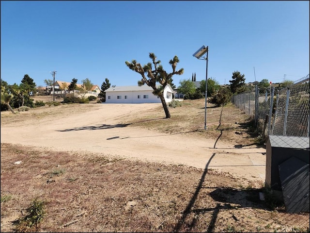 8581 Montara Rd, Pinon Hills, CA 92372 - view of yard with fence