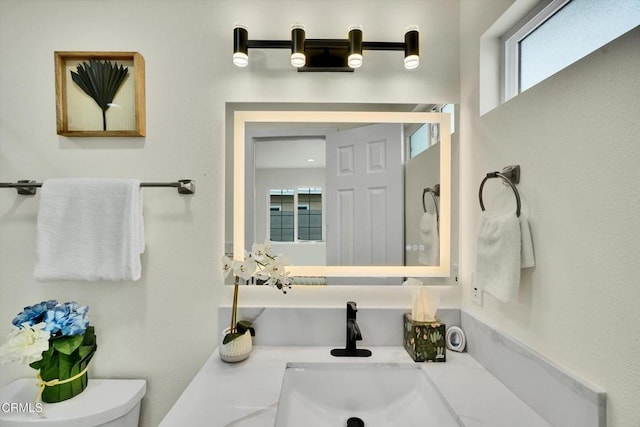 17632 E Covina Blvd, Covina, CA 91722 - half bath featuring toilet and vanity
