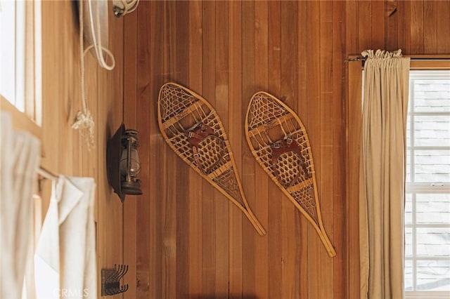 879 Orange Ave, Sugarloaf, CA 92386 - interior details featuring wood walls