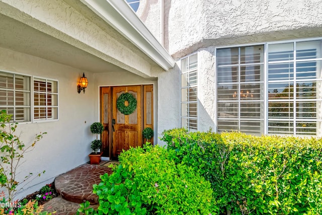 1480 Forest Knoll Dr, Oak Park, CA 91377 - entrance to property featuring stucco siding