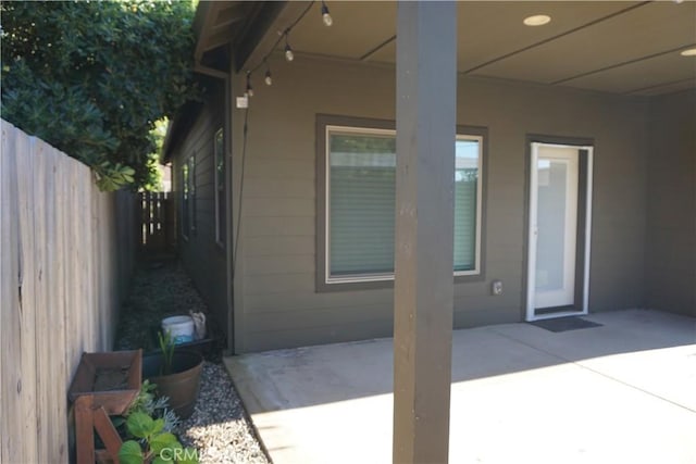 16 Petaluma Ct, Chico, CA 95926 - view of patio featuring fence