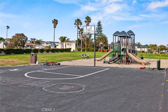 105 Joyce Way, Pismo Beach, CA 93449 - community play area featuring a lawn