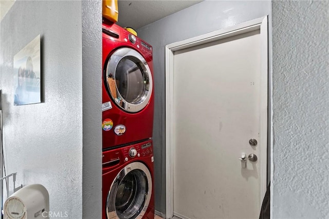 105 Joyce Way, Pismo Beach, CA 93449 - washroom featuring estacked washer and dryer