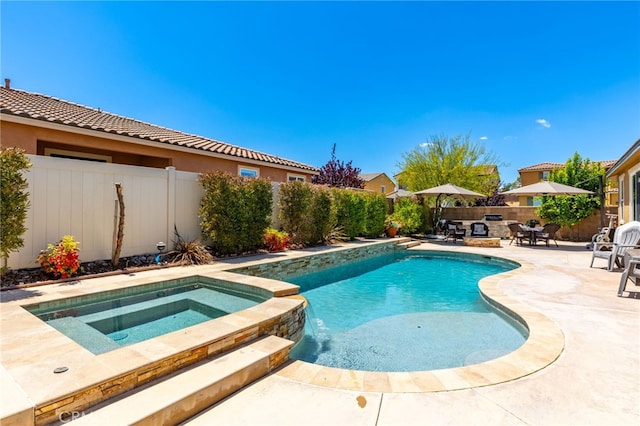 30525 Hawkscrest Rd, Murrieta, CA 92563 - view of swimming pool with a fenced backyard, a patio, and a pool with connected hot tub