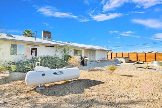 4789 Avenida Del Sol, Joshua Tree, CA 92252 - rear view of house with stucco siding