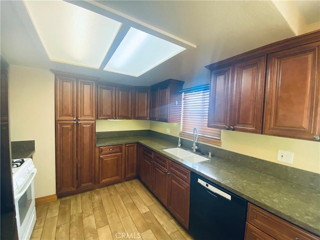 21259 Rosewood St, Apple Valley, CA 92308 - photo 14