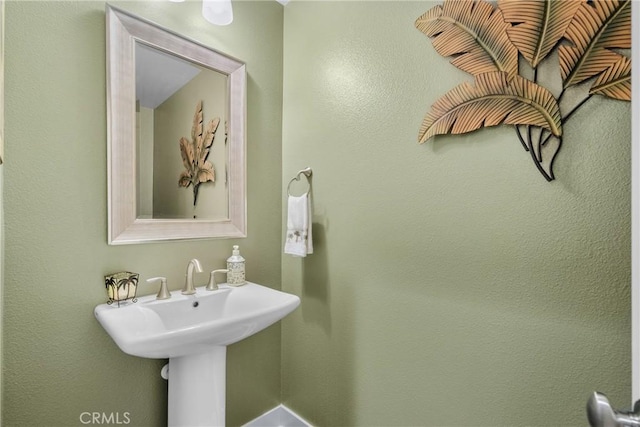 21609 Lucas Ct, Saugus, CA 91390 - view of bathroom