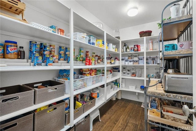 21609 Lucas Ct, Saugus, CA 91390 - view of pantry