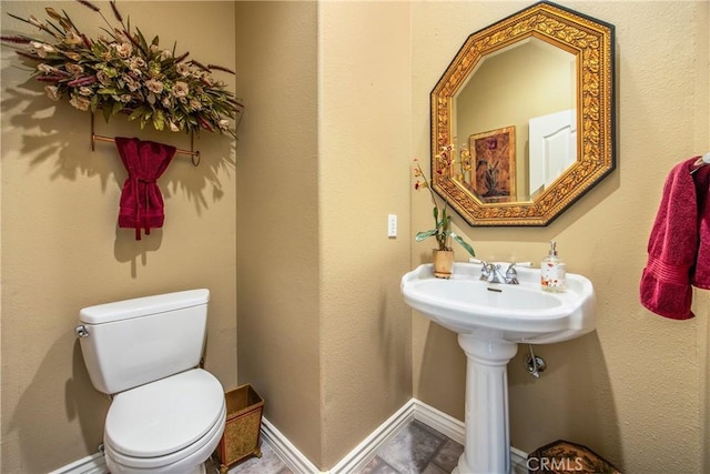652 Fairway Dr, Redlands, CA 92373 - half bath with toilet and baseboards