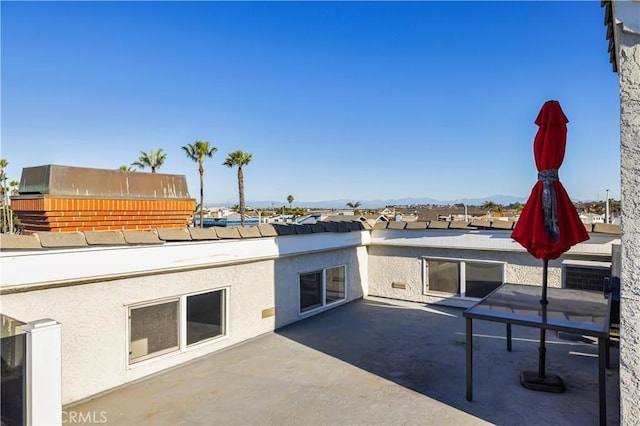 6711 Seashore Dr, Newport Beach, CA 92663 - view of patio / terrace