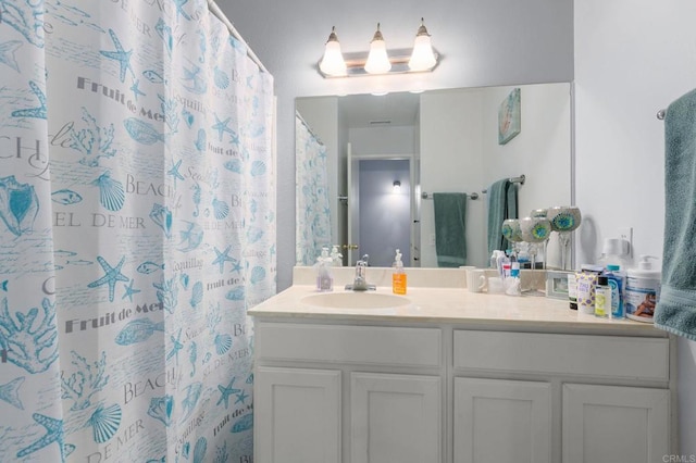 3555 Boussock Ln, Oceanside, CA 92057 - bathroom with vanity and a shower with curtain