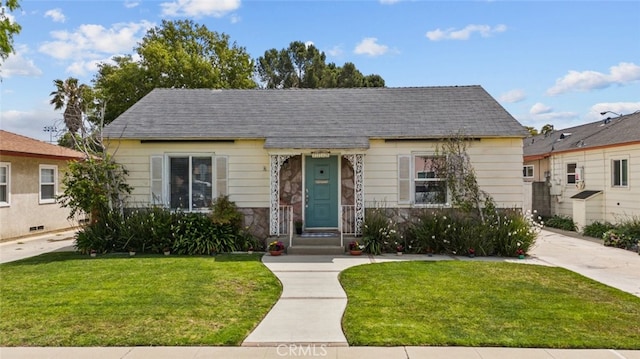 2218 Ximeno Ave, Long Beach, CA 90815 - bungalow featuring a front yard and stone siding